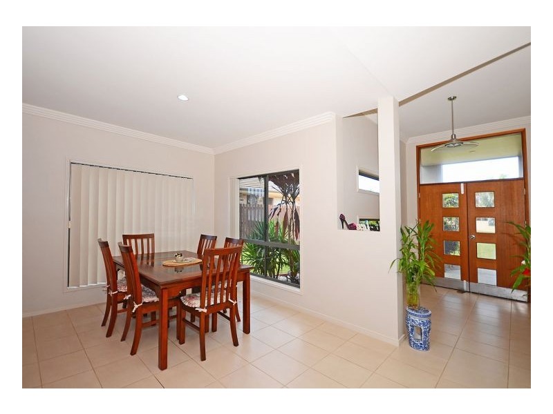 13 Pembridge Cct, Urraween QLD 4655