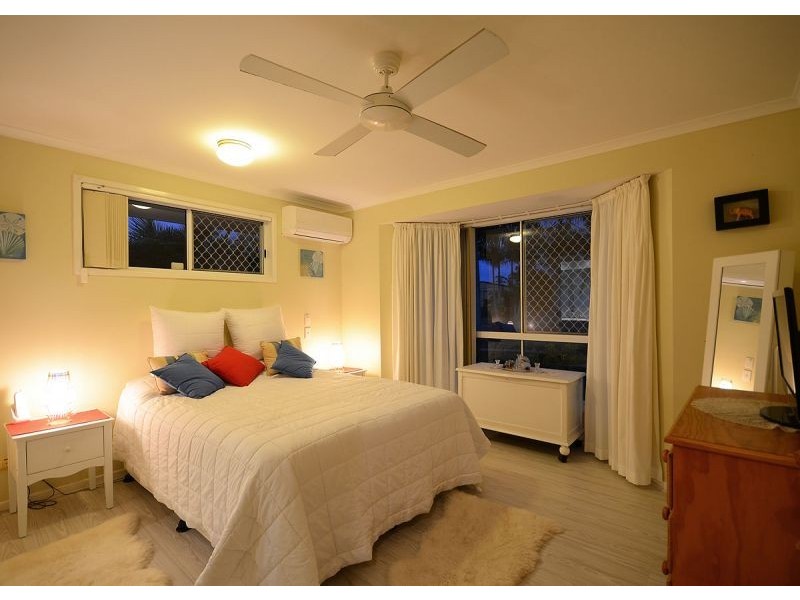 6 Bergin Court, Torquay QLD 4655