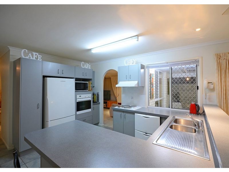 6 Bergin Court, Torquay QLD 4655