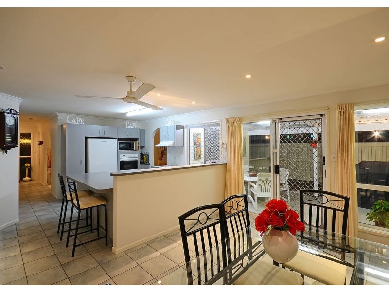 6 Bergin Court, Torquay QLD 4655