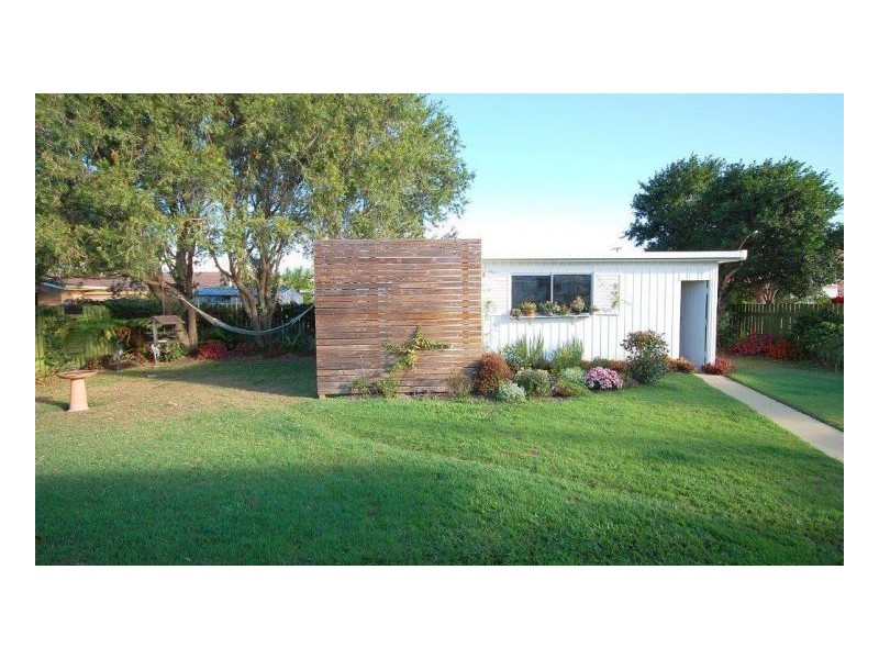 87 Cunningham Street, Urangan QLD 4655