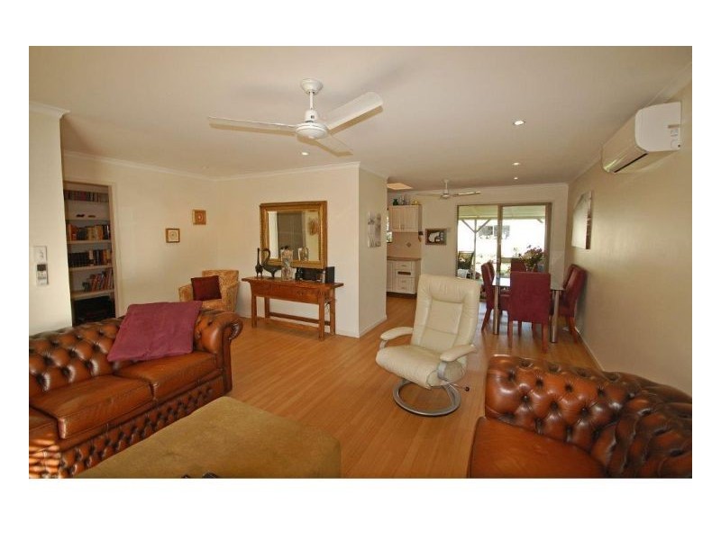 87 Cunningham Street, Urangan QLD 4655
