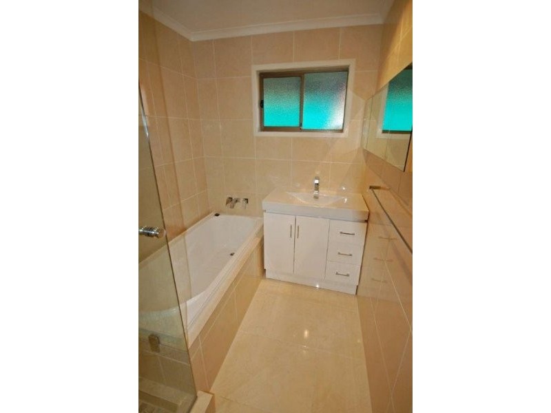 87 Cunningham Street, Urangan QLD 4655