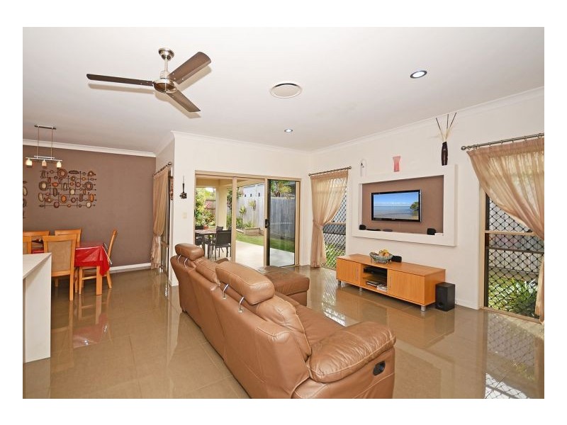 26 Parraweena Court, Point Vernon QLD 4655