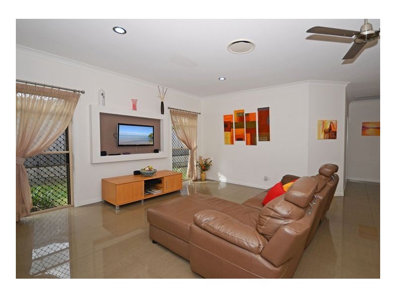 26 Parraweena Court, Point Vernon QLD 4655