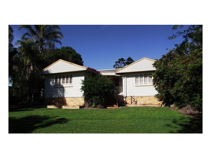 313 Torquay Tce, Torquay QLD 4655