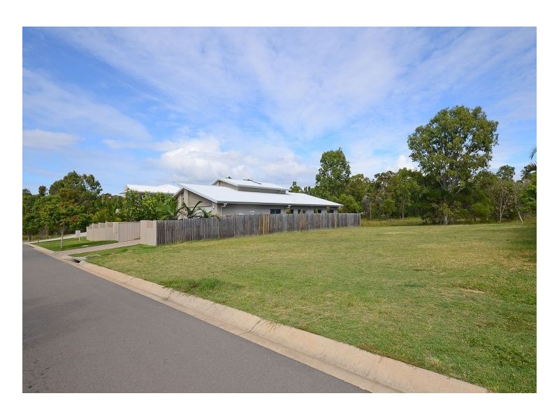 7 Seahaven Circuit, Pialba QLD 4655