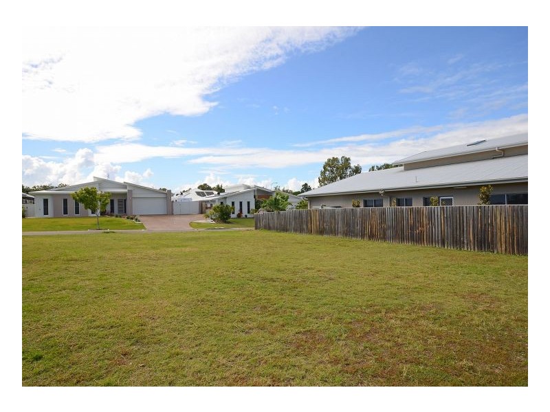 7 Seahaven Circuit, Pialba QLD 4655