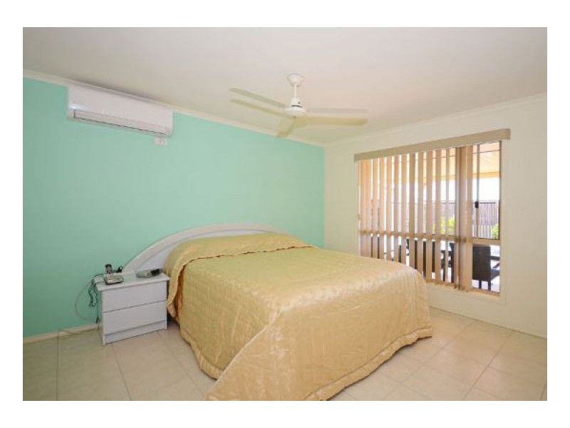 1 Pembridge Cct, Urraween QLD 4655