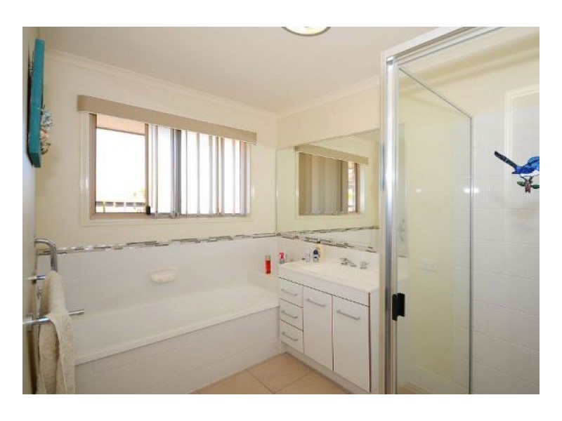 1 Pembridge Cct, Urraween QLD 4655
