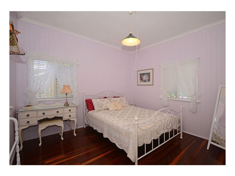 29 Kent Street, Urangan QLD 4655