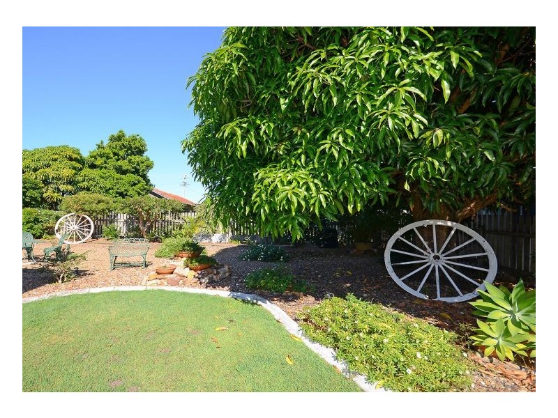 29 Kent Street, Urangan QLD 4655