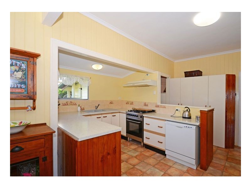 29 Kent Street, Urangan QLD 4655