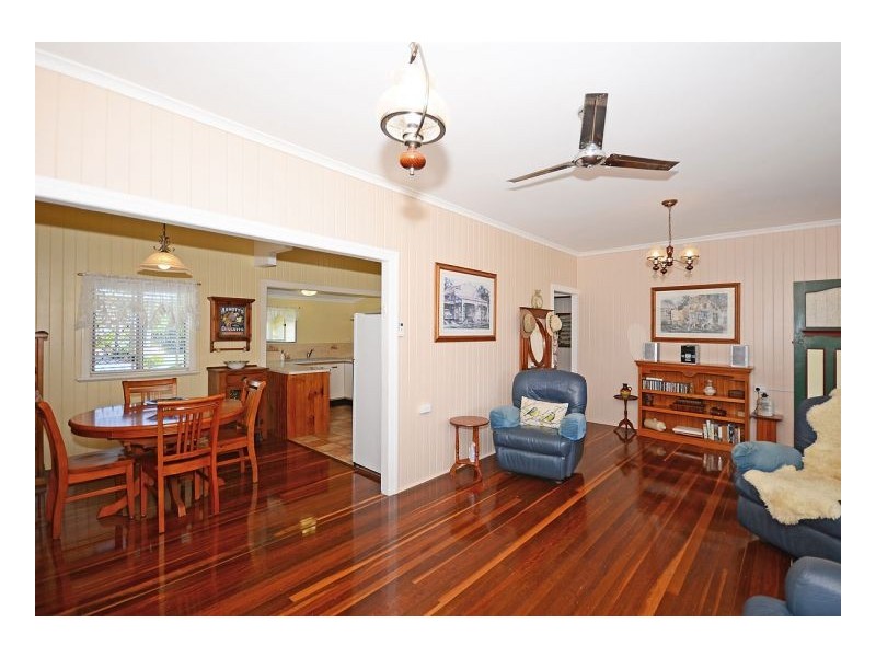 29 Kent Street, Urangan QLD 4655