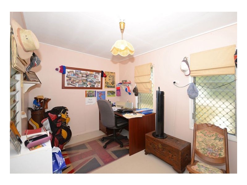 29 Kent Street, Urangan QLD 4655