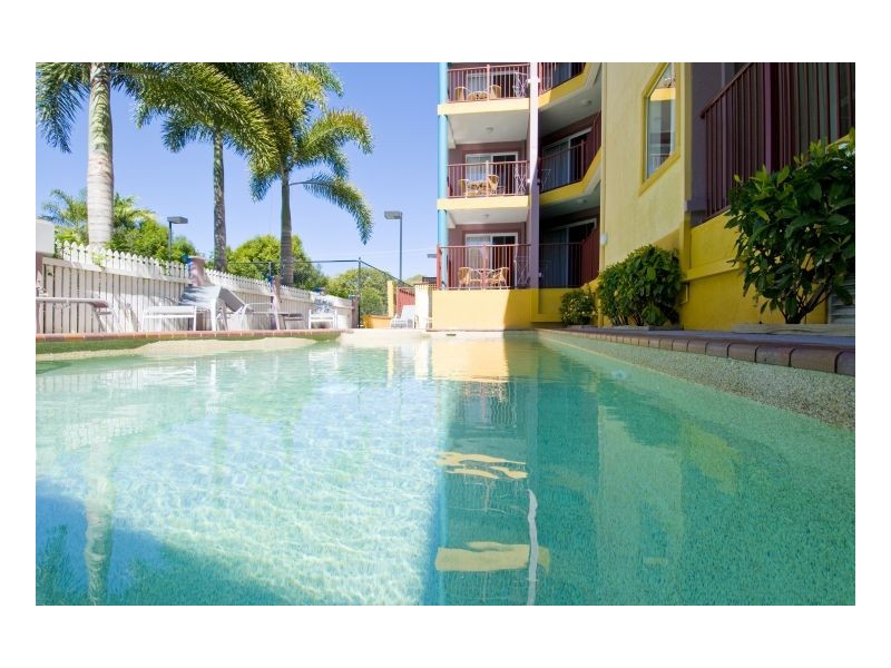 396 The Esplanade, Torquay QLD 4655