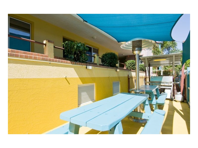 396 The Esplanade, Torquay QLD 4655