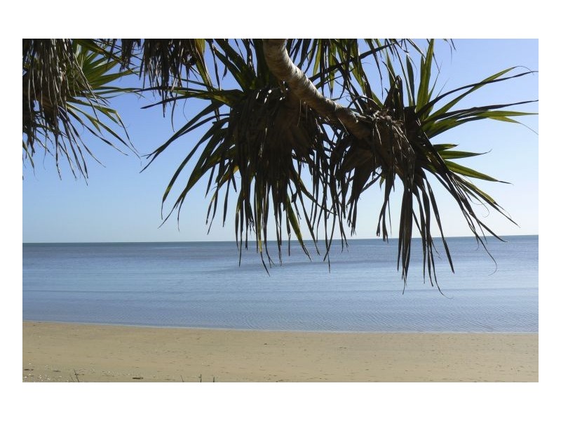 396 The Esplanade, Torquay QLD 4655