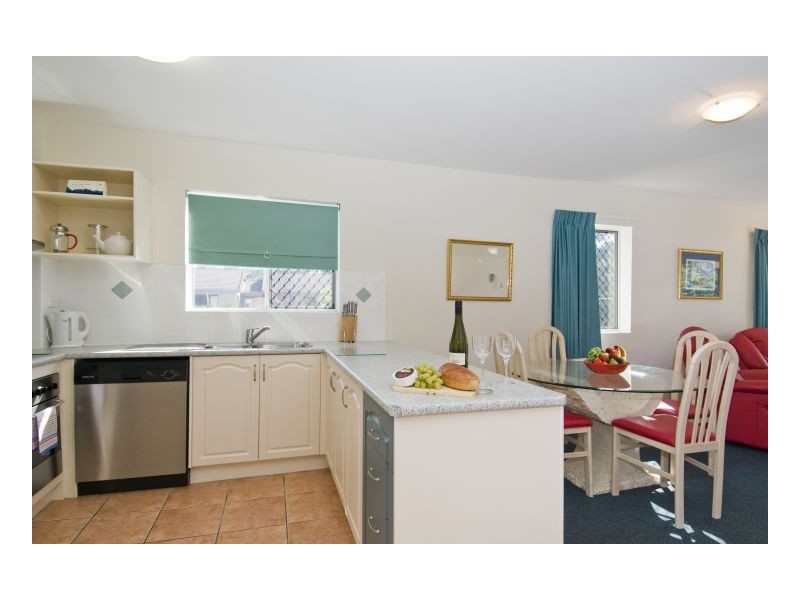396 The Esplanade, Torquay QLD 4655