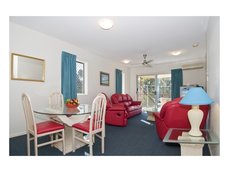 396 The Esplanade, Torquay QLD 4655