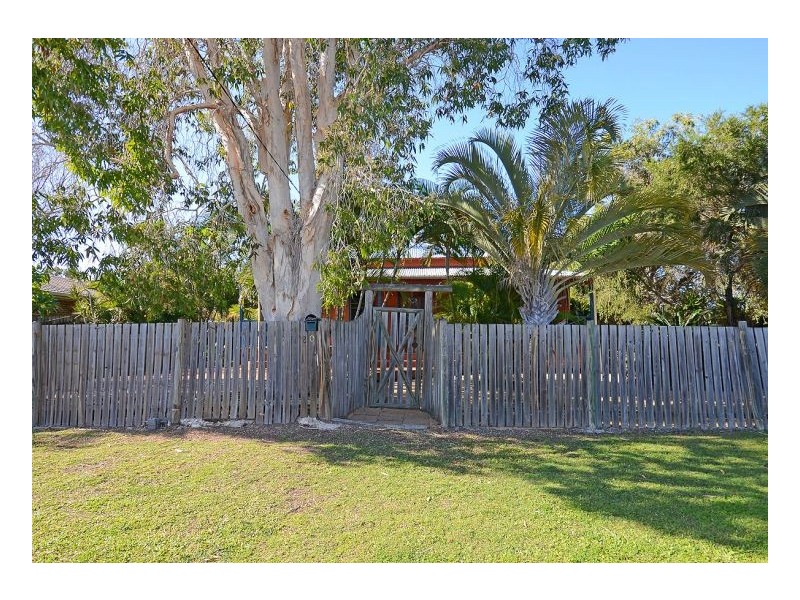 20 Hansen Street, Urangan QLD 4655