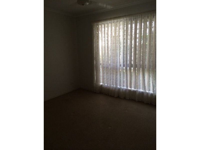 4 Pembridge Circuit, Urraween QLD 4655