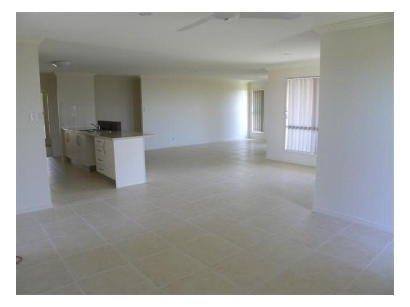 11 Picadilly Cct, Urraween QLD 4655