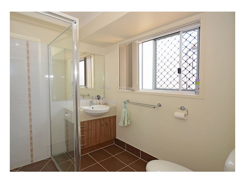 11 Picadilly Cct, Urraween QLD 4655