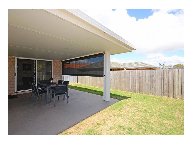 11 Picadilly Cct, Urraween QLD 4655