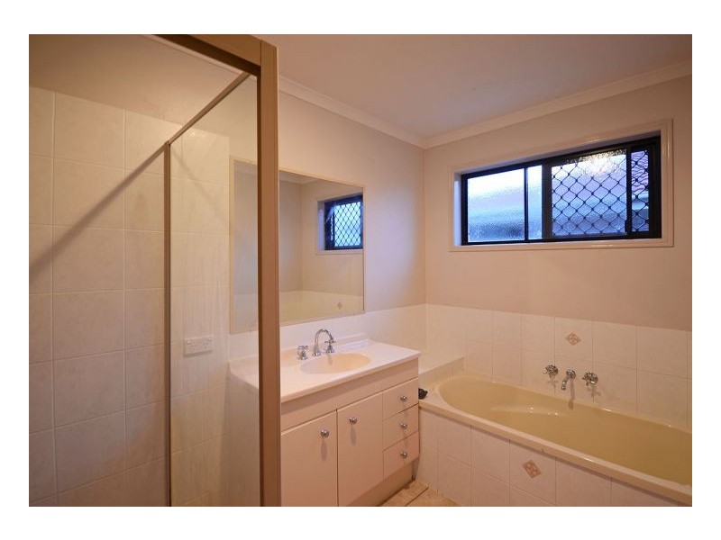 7 Red Gum Court, Urraween QLD 4655