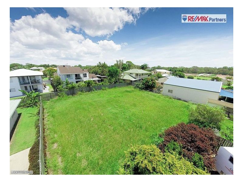 684a Esplanade, Urangan QLD 4655