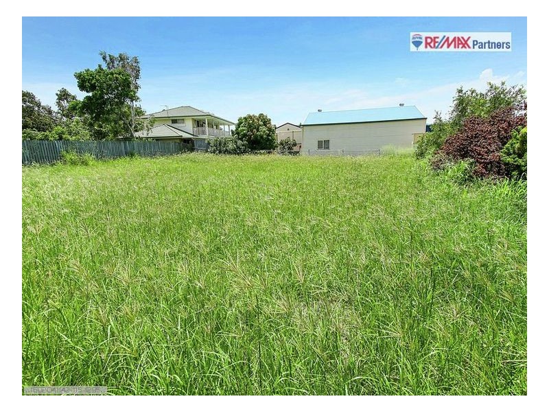 684a Esplanade, Urangan QLD 4655