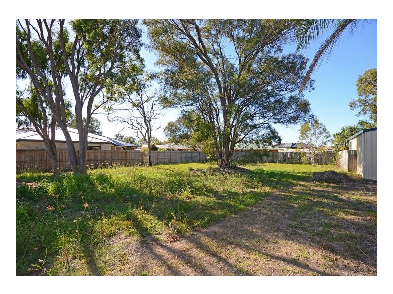 116 Limpus Street, Urangan QLD 4655