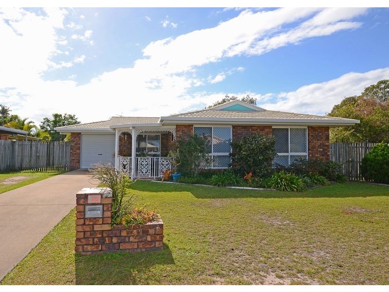 25 Aimee Drive, Urangan QLD 4655