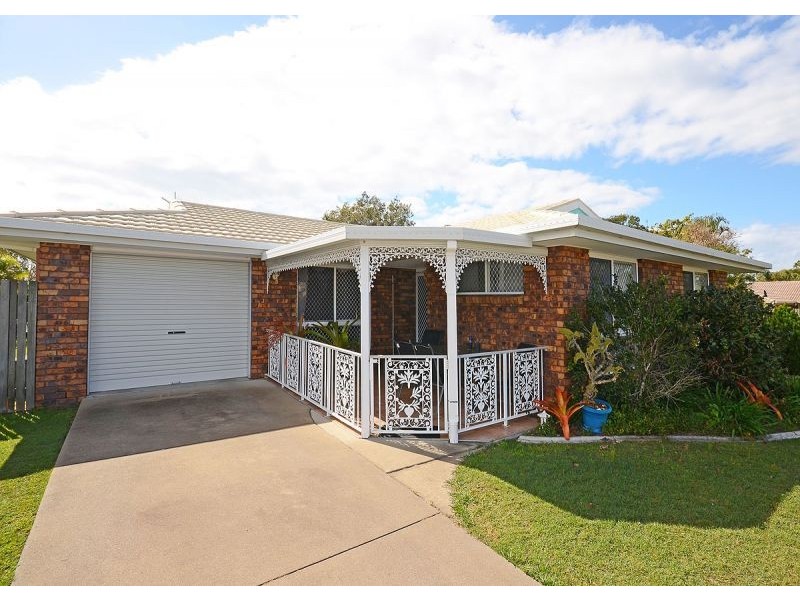 25 Aimee Drive, Urangan QLD 4655
