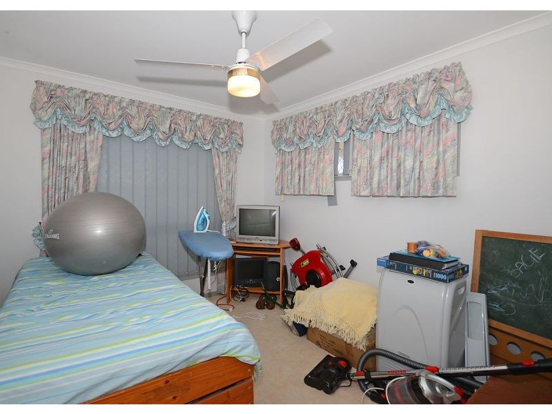 25 Aimee Drive, Urangan QLD 4655