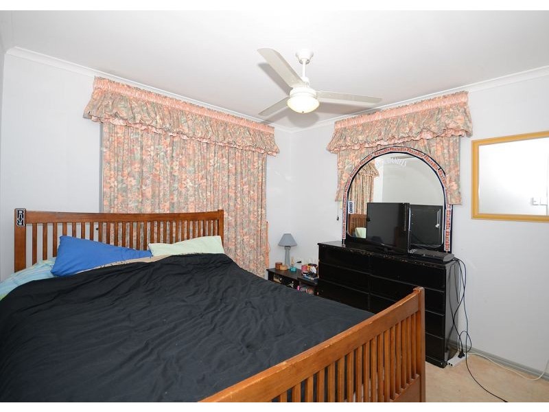 25 Aimee Drive, Urangan QLD 4655