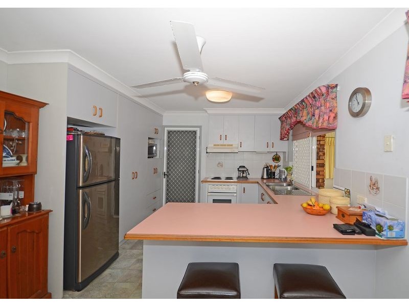 25 Aimee Drive, Urangan QLD 4655