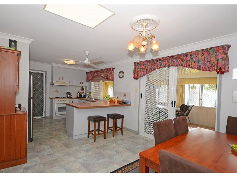 25 Aimee Drive, Urangan QLD 4655