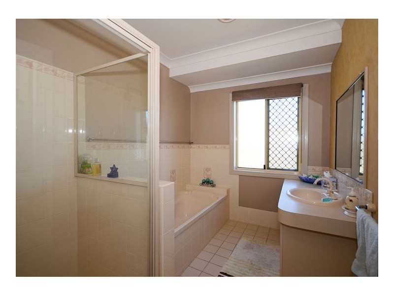 10 Kentia Court, Kawungan QLD 4655