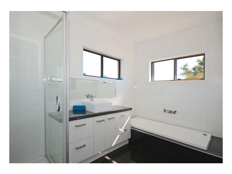 10 Trobriand Ct, Kawungan QLD 4655