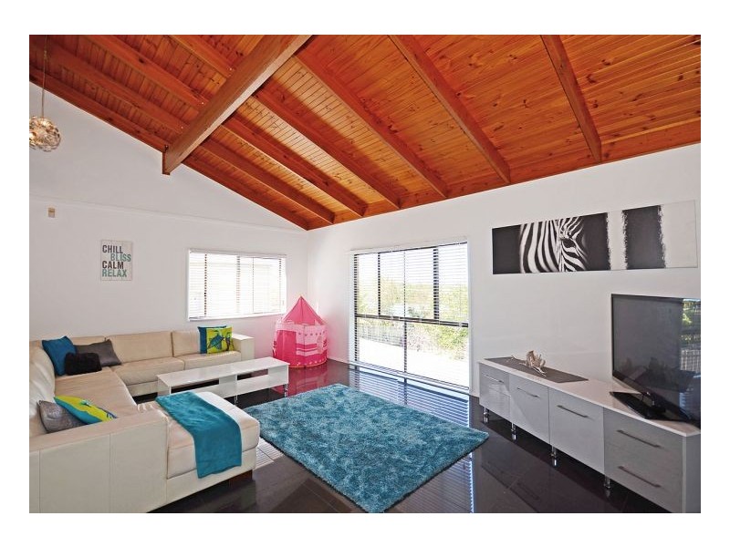 10 Trobriand Ct, Kawungan QLD 4655