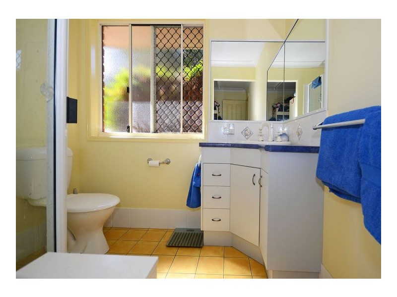 28 Jonwest Close, Torquay QLD 4655