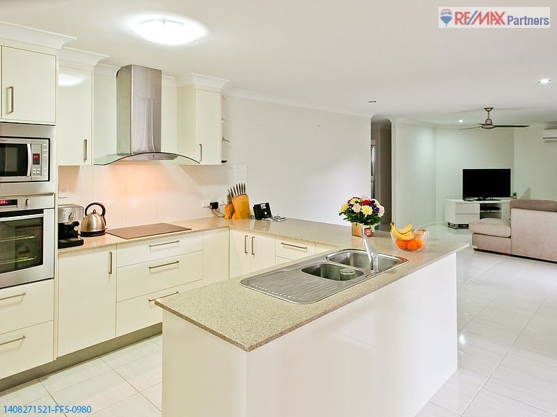 12 Morgan Circuit, Urraween QLD 4655