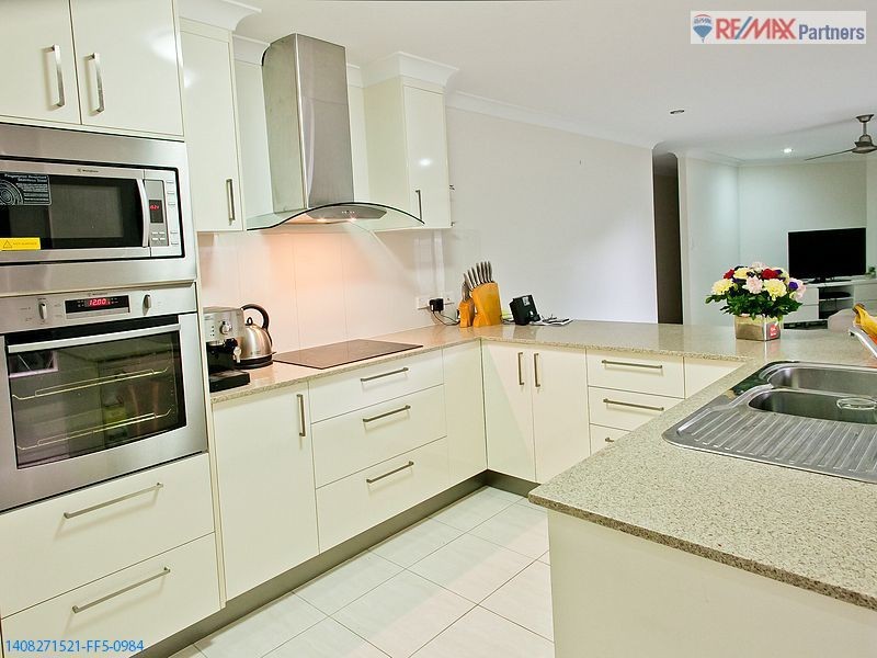 12 Morgan Circuit, Urraween QLD 4655