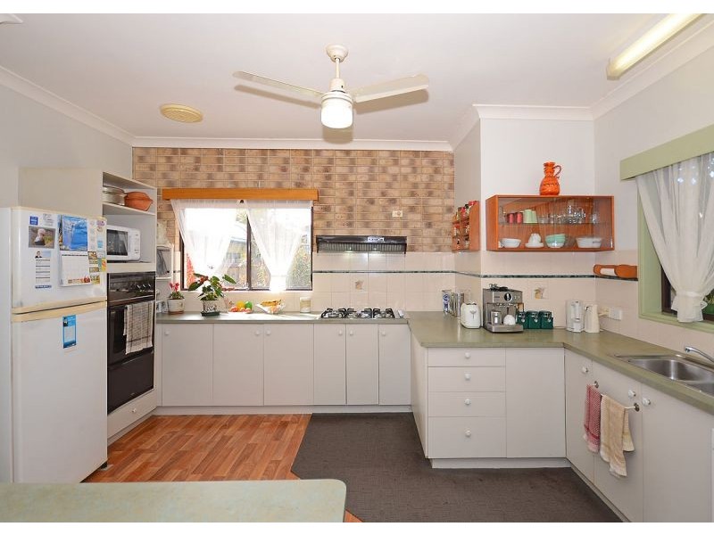 16 Jensen Drive, Urraween QLD 4655