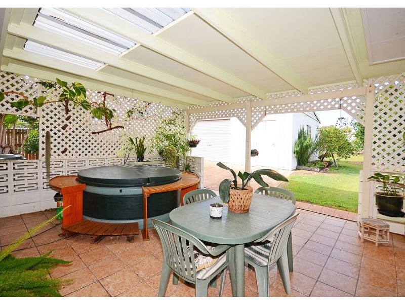 16 Jensen Drive, Urraween QLD 4655