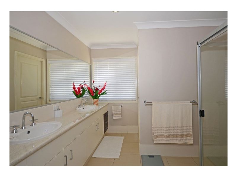 13 Fulmar Ct, Burrum Heads QLD 4659