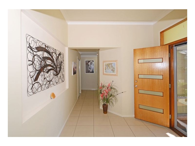 13 Fulmar Ct, Burrum Heads QLD 4659