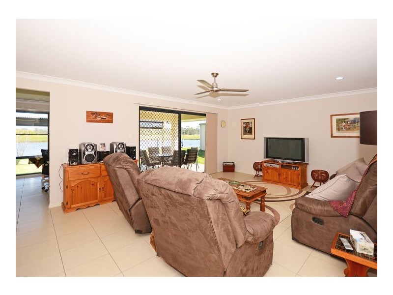 37 Yarrilee Cct, Dundowran QLD 4655
